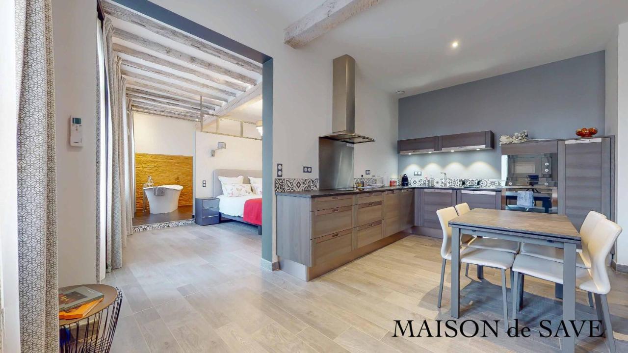 Maison De Save LʼIsle-Jourdain Esterno foto